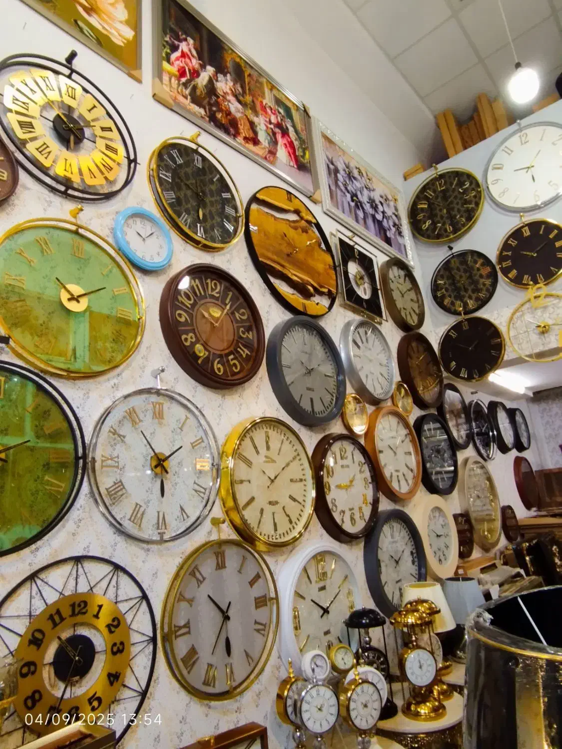 ساعت دیواری کلاسیک|ساعت دیواری و تزئینی|مشهد, کوشش|دیوار