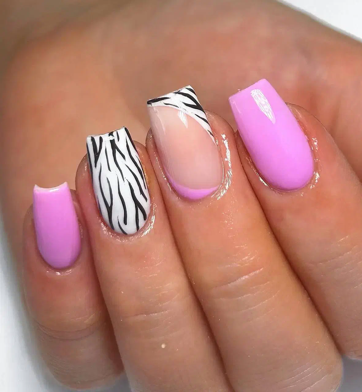 کاشت ترمیم ناخن کراتین رنگ مژه میکاپ شنیون فیبروز|خدمات آرایشگری و زیبایی|کرج, المهدی|دیوار