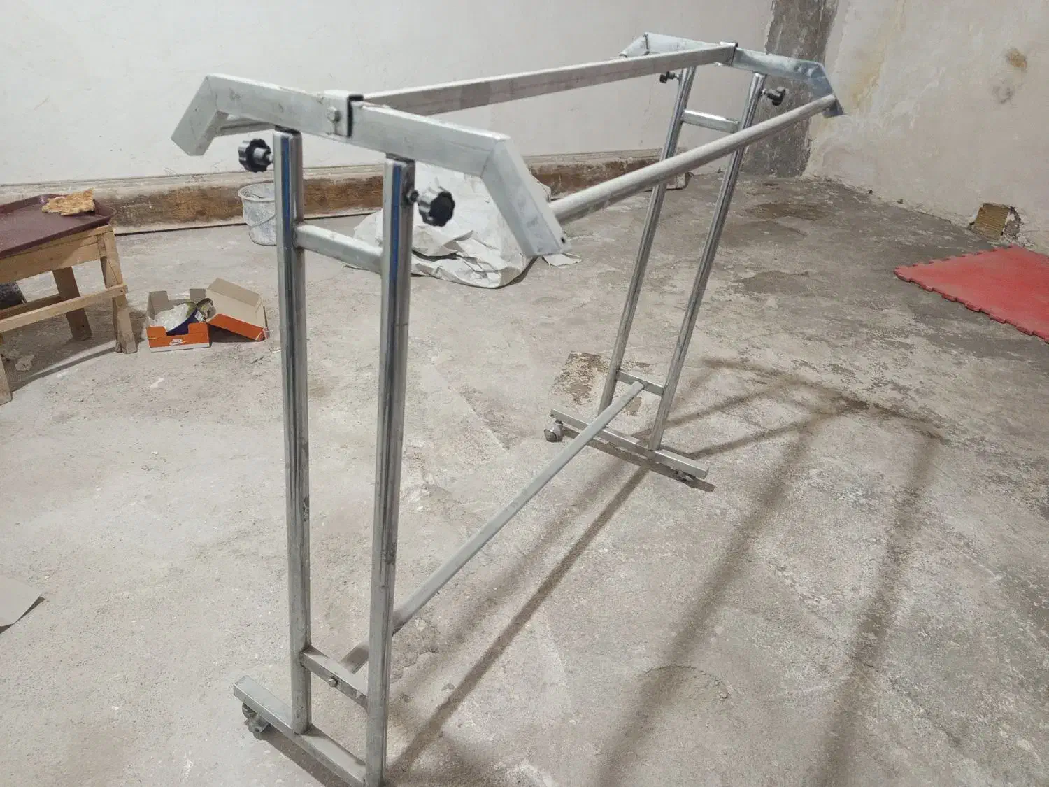 رگال لباس|بندرخت و رختآویز|ورامین, ورامین|دیوار