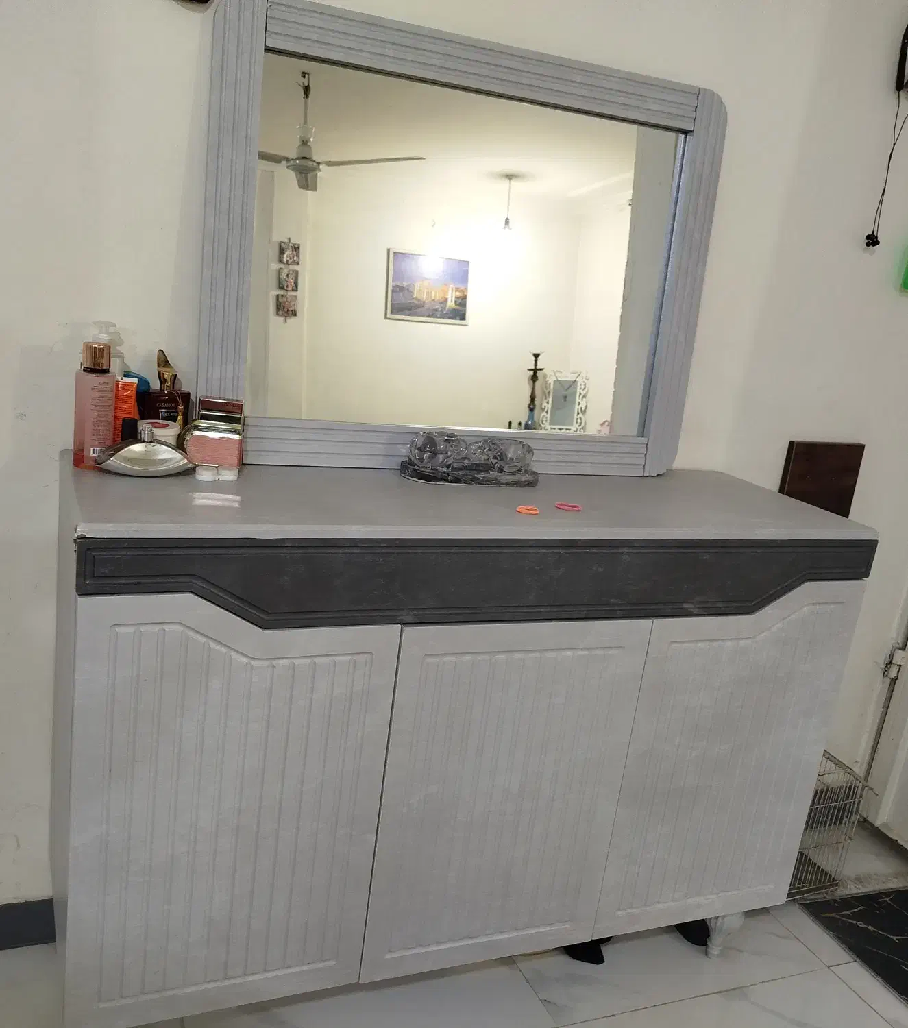 کنسول وآینه رنگ طوسی روشن|بوفه، ویترین، کنسول|اهواز, سپیدار|دیوار