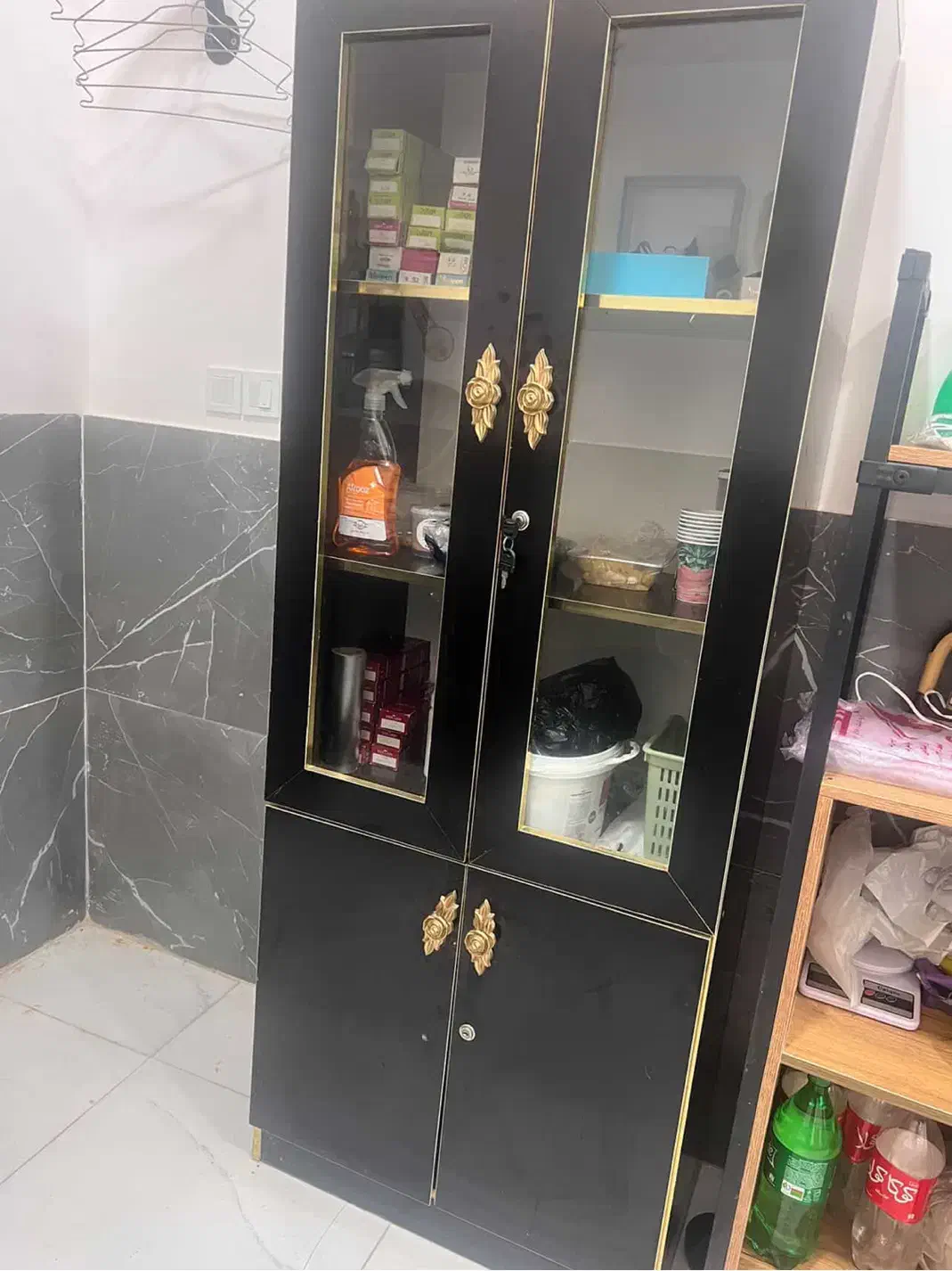 وسایل آرایشگاه|آرایشگاه و سالنهای زیبایی|گنبد کاووس, |دیوار