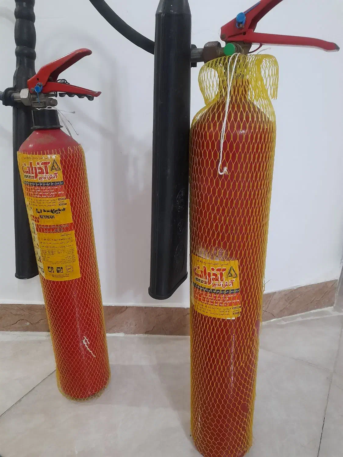 کپسول آتش نشانی|ابزارآلات|رشت, یخسازی|دیوار