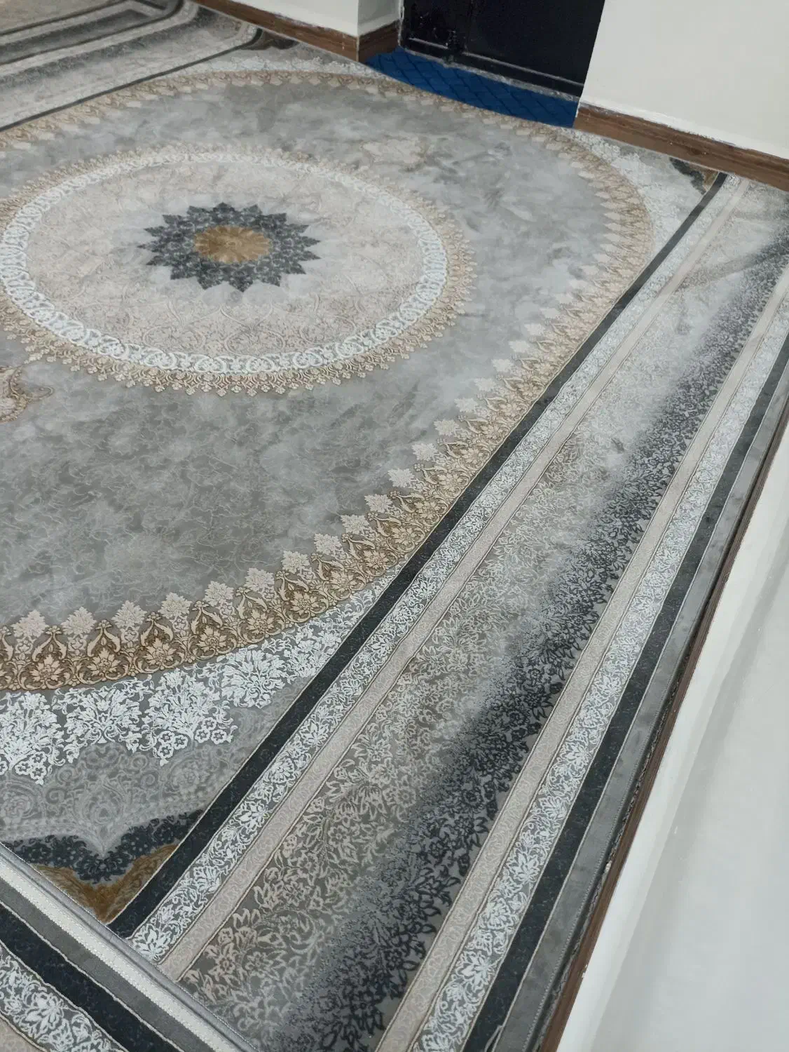 فروش فرش با قیمت عالی|فرش|ایرانشهر, |دیوار