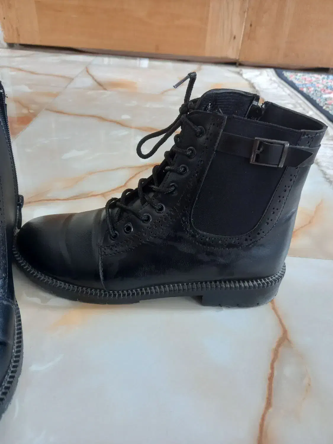 پوتین|کیف، کفش، کمربند|مرودشت, تامین اجتماعی‎|دیوار