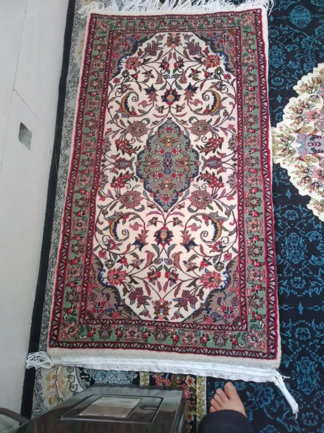 یک عدد فرش ۲۰ گره تازه بریده شده|فرش|اراک, |دیوار