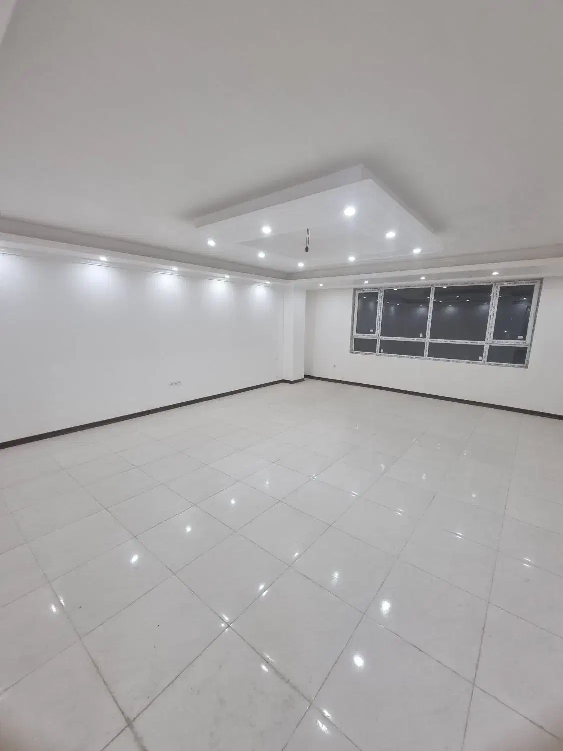 ۱۵۵ متر تک واحد سند اماده گرجی|فروش آپارتمان|رباط‌کریم, رباط‌کریم|دیوار