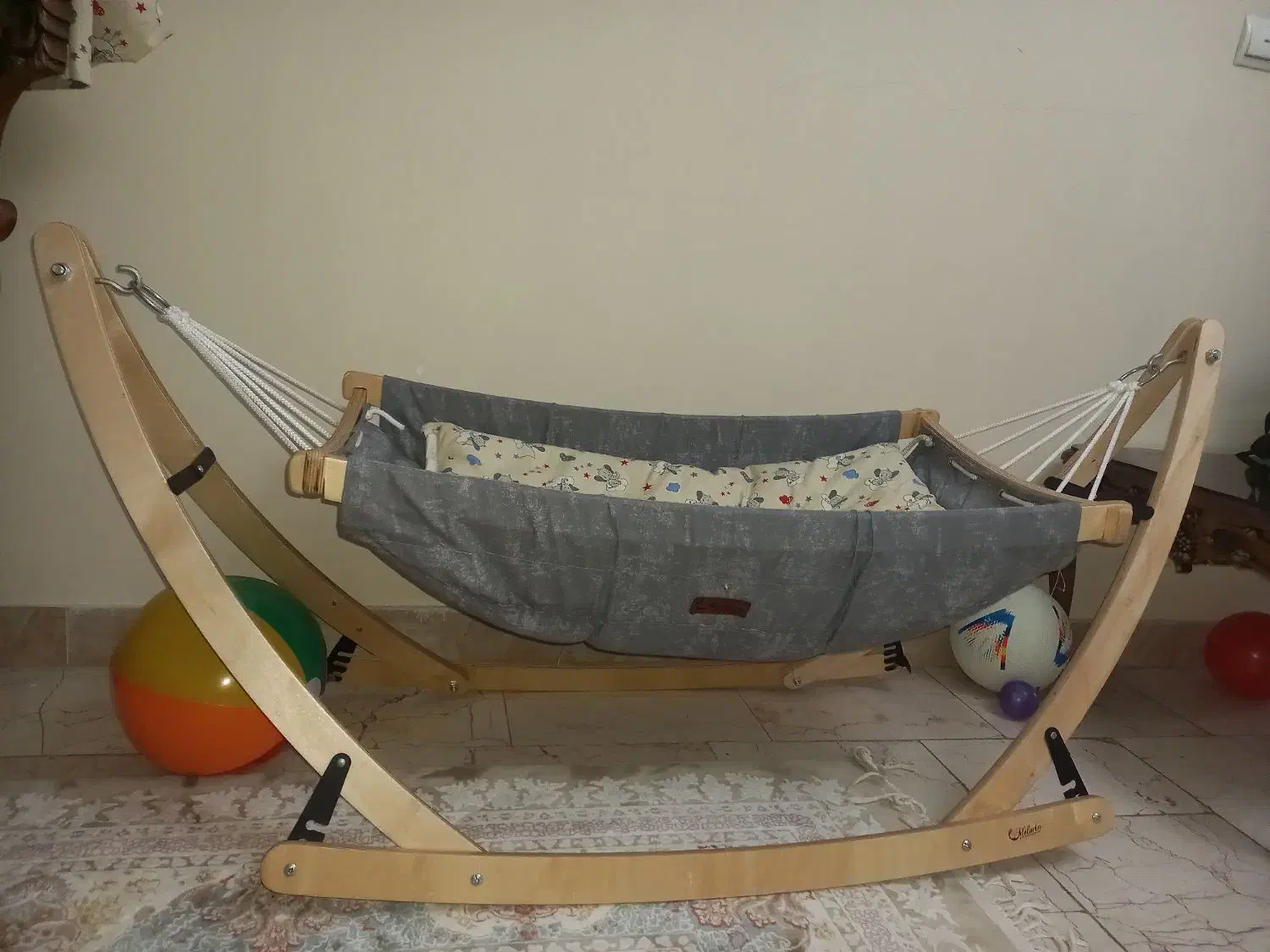 تخت کنار مادرو گهواره|تخت و صندلی بچه|تهران, قلمستان|دیوار