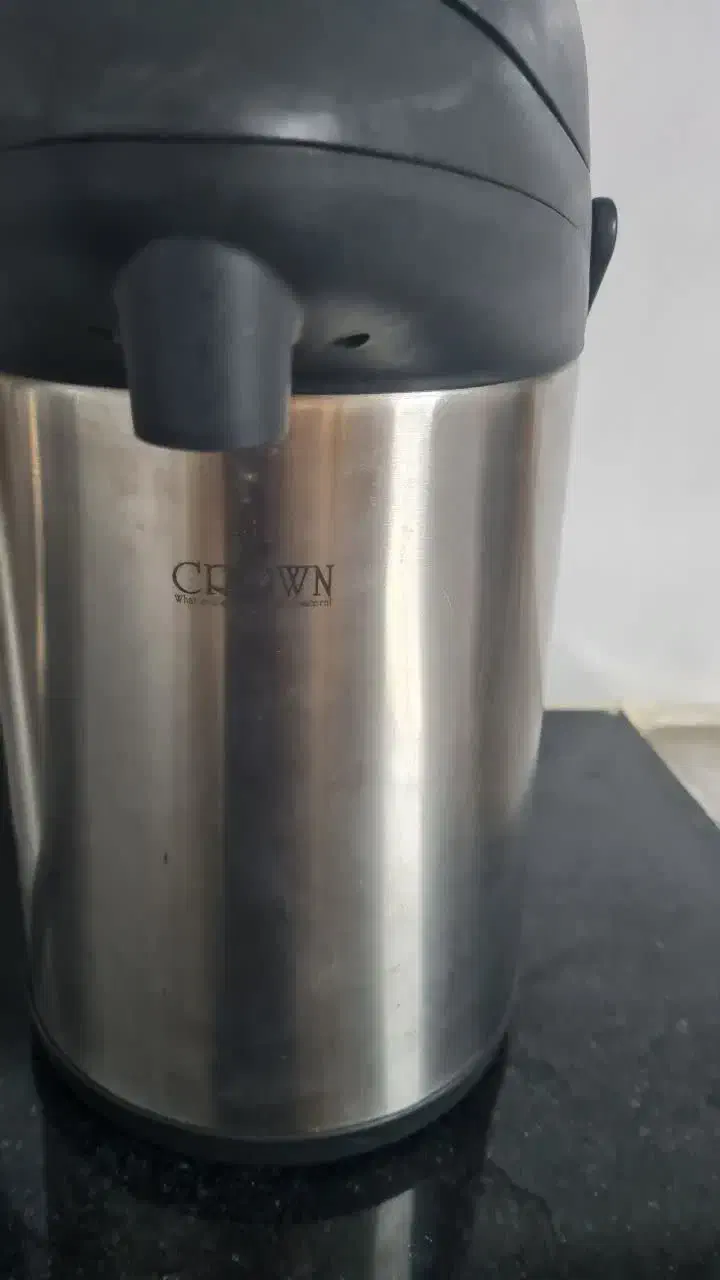 فلاسک چای پمپی در حد نو|قوری، کتری، قهوه‌ساز دستی|قم, زنبیل آباد|دیوار