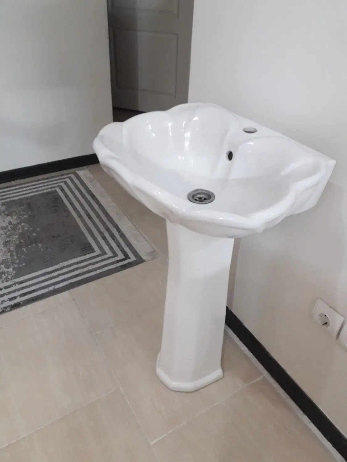 روشویی وپایه سرامیکی نو نو|لوازم سرویس بهداشتی|پردیس, فاز ۱|دیوار