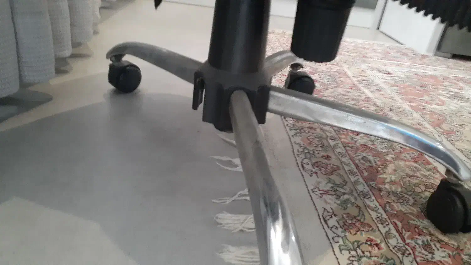 صندلی چرخشی وجک دار|صندلی و نیمکت|گرگان, |دیوار