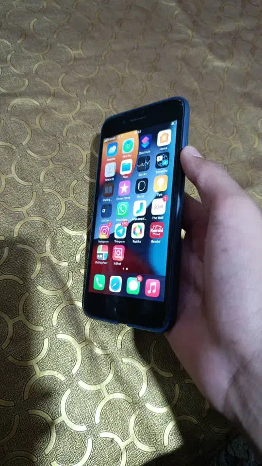 گوشی آیفن ۷ پلاس ۱۲۸ گیگ|موبایل|زاهدان, |دیوار