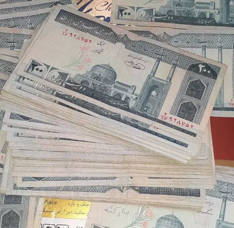 بسته ۱۰۰برگ اسکناس ۲۰۰ریالی جهاد سازندگی|کلکسیون سکه، تمبر، اسکناس|خمین, |دیوار
