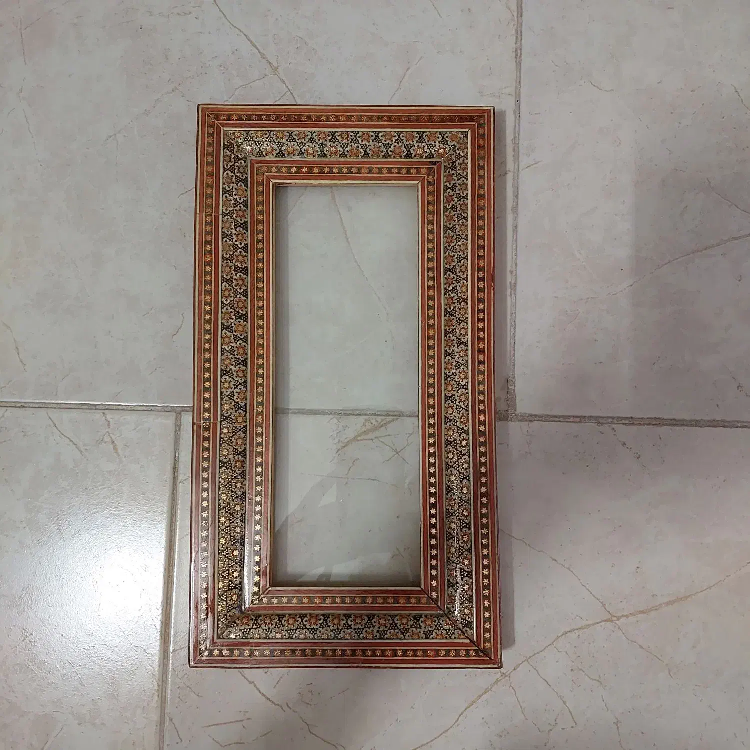 قاب چوبی|تابلو، نقاشی، عکس|قم, سراجه (۱۵ خرداد)|دیوار