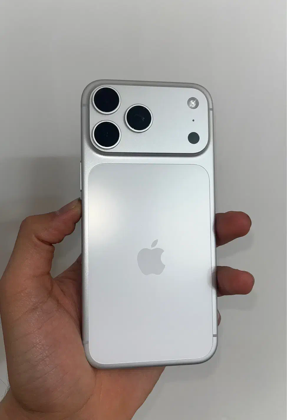 ۱۷ پرومکس ۲۵۶|موبایل|بجنورد, |دیوار