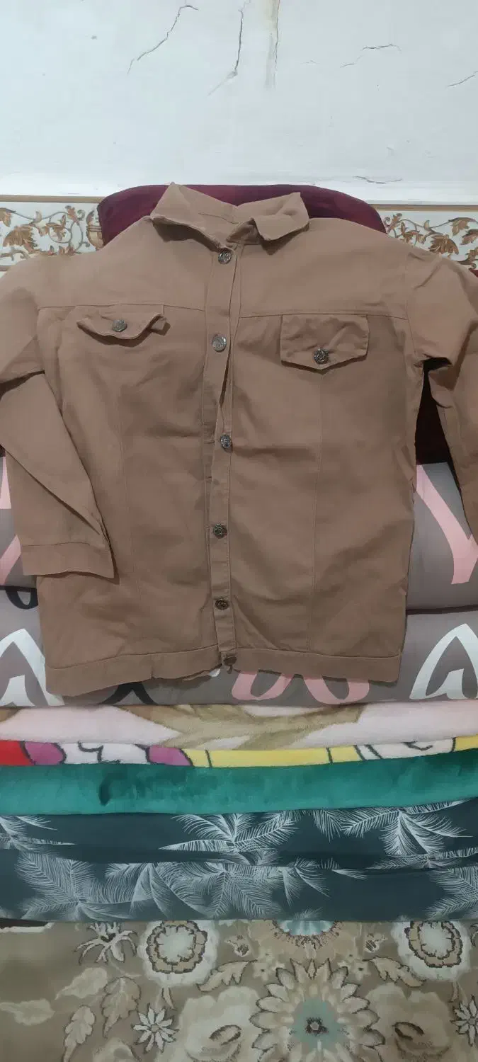 مانتو|لباس|تربت جام, جامرود|دیوار