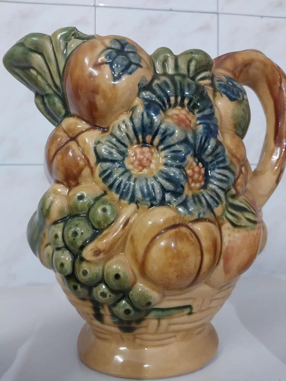 ظروف سفالی با قدمت ۵۰ ساله|کلکسیون اشیاء عتیقه|گرگان, |دیوار