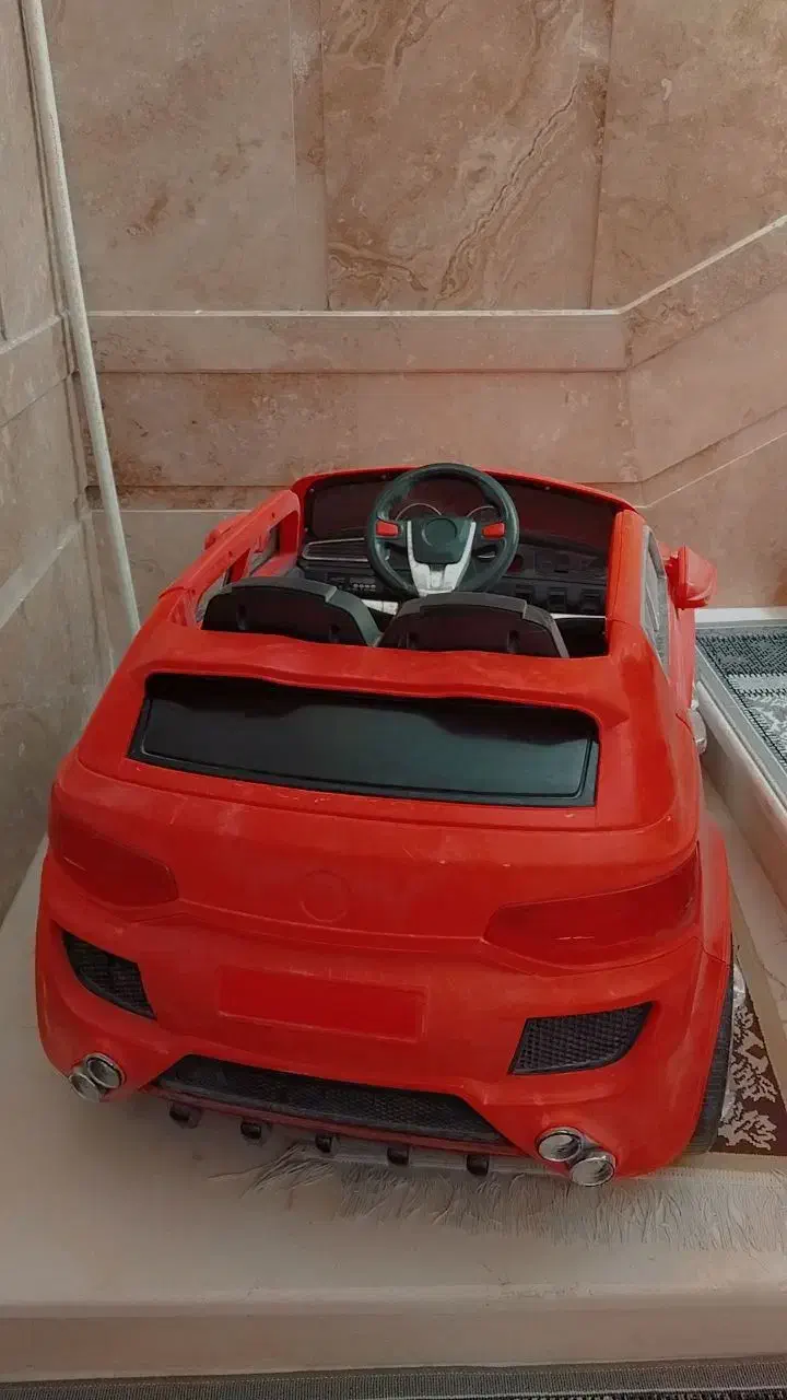 ماشین شارژی در حد نو|اسباببازی بچه|شاهینشهر, شهرک میلاد|دیوار