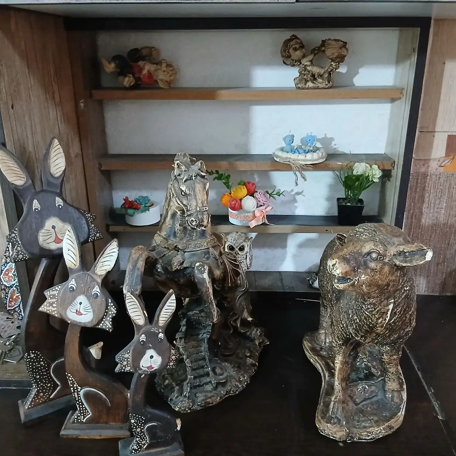 دکوری|مجسمه، تندیس، ماکت|رباط‌کریم, رباط‌کریم|دیوار