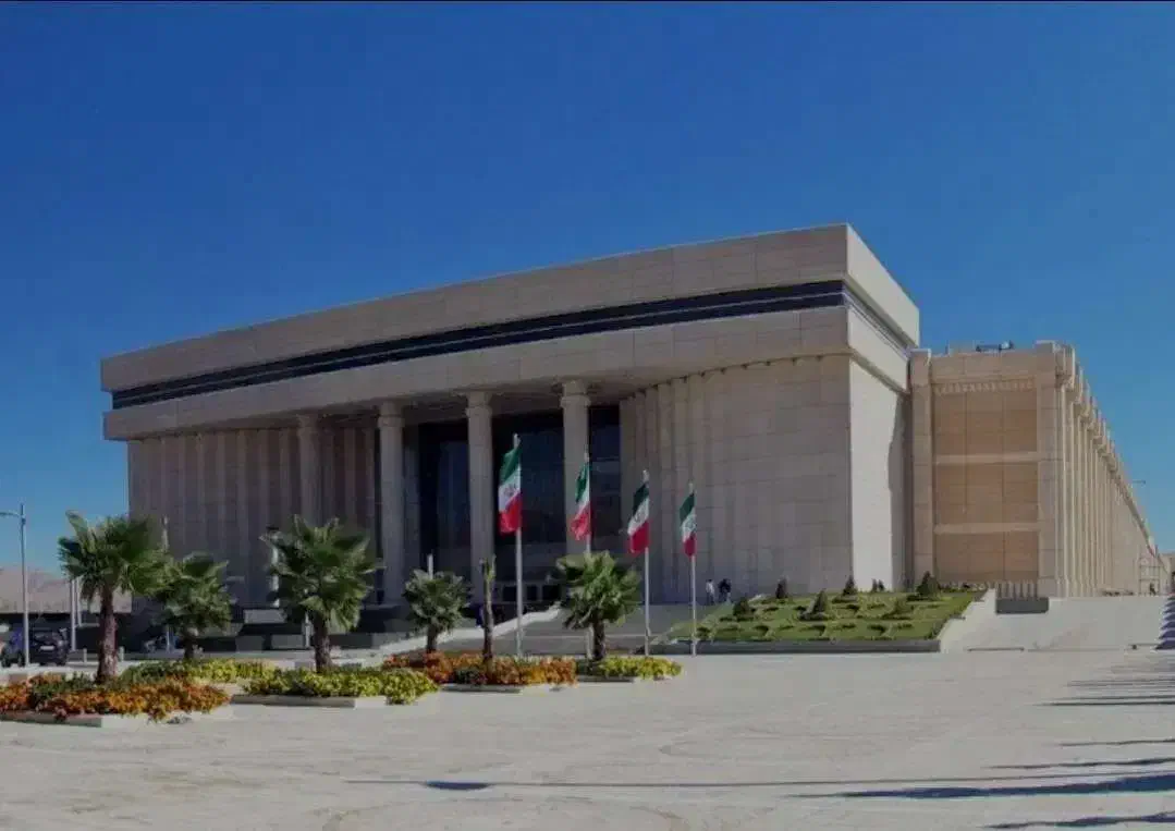 اجاره واحد همکف مجتمع تجاری خلیج فارس|اجارهٔ مغازه و غرفه|شیراز, شهرک قمشه|دیوار