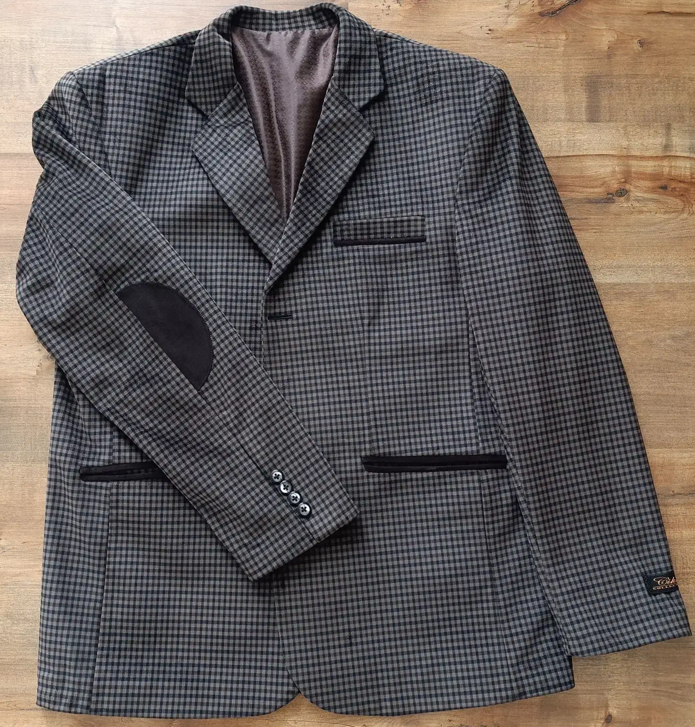 کت مردانه|لباس|میانه, |دیوار