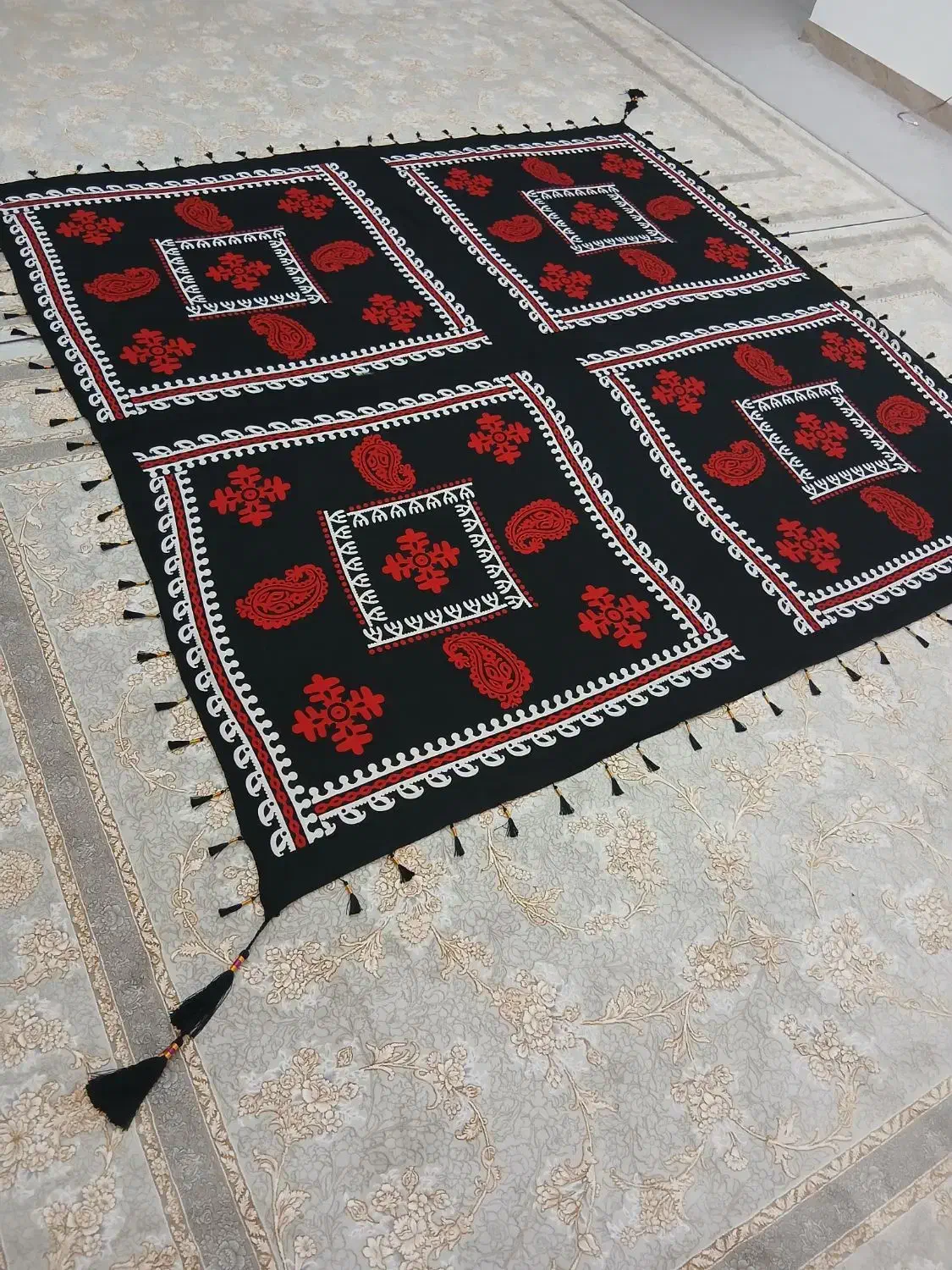 (گلونی).|لباس|ایلام, |دیوار