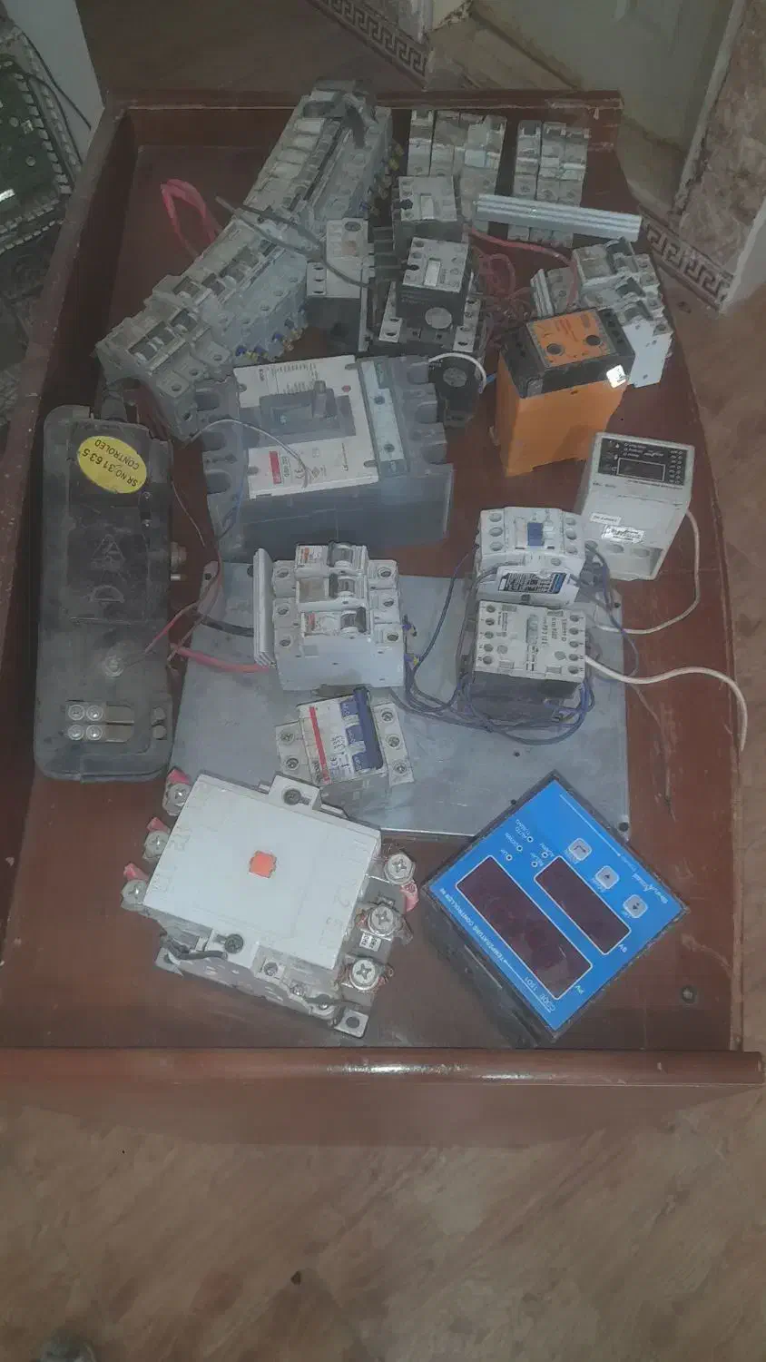 برد اسانسور تابلو برق برد کامپیوتر|خدمات پیشه و مهارت|ملارد, |دیوار