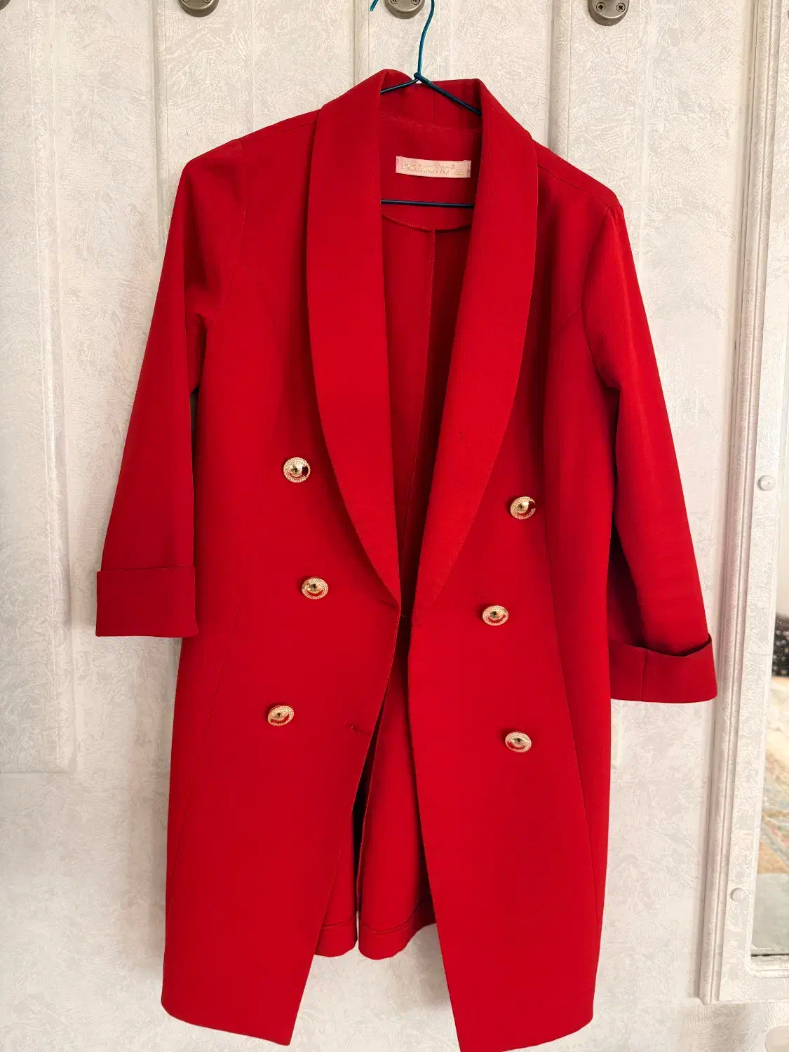 کت قرمز یلدایی|لباس|اصفهان, خواجو|دیوار