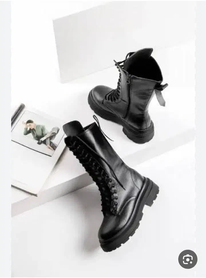 نیم بوت نو|کیف، کفش، کمربند|نیشابور, ده حلاج|دیوار