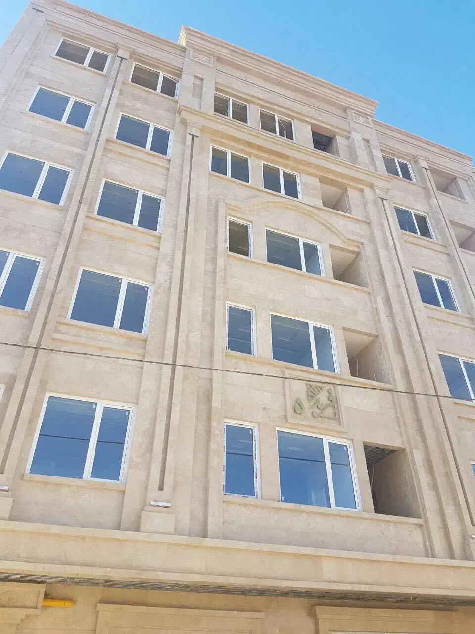 تولید درب و پنجره با اقساط بلند مدت|خدمات پیشه و مهارت|ارومیه, |دیوار