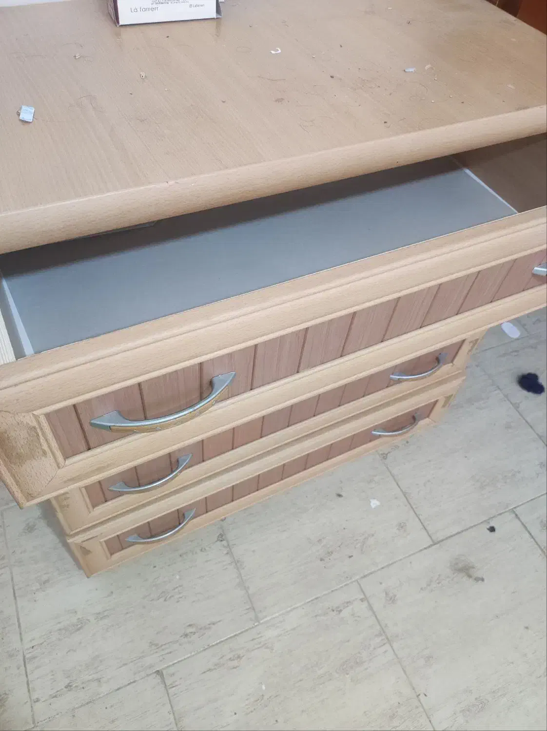 دراور ۴ کشو سالم|جاکفشی، کمد، دراور|رشت, معلم|دیوار