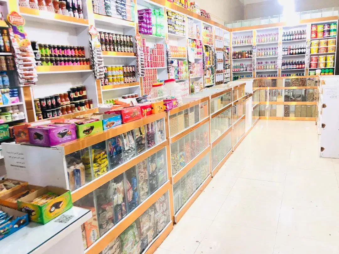 فروش کامل ویترین وقفسه ها بدون اجناس|فروشگاه و مغازه|ایرانشهر, |دیوار