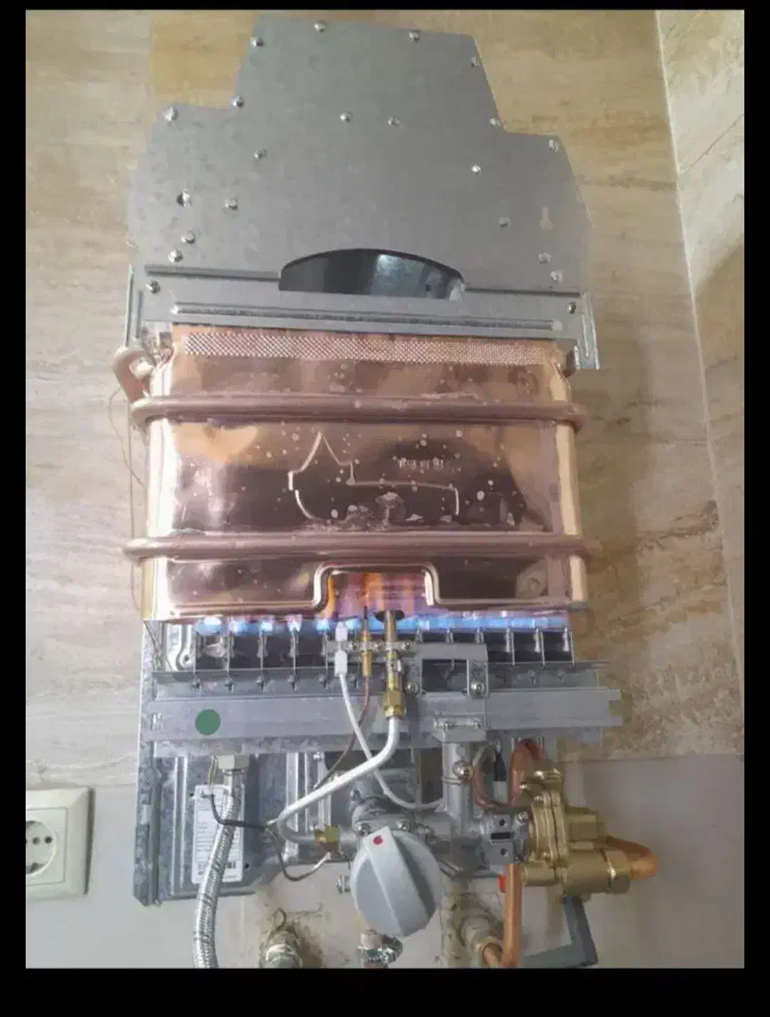 تعمیرات آبگرمکن دیواری و بخاری و یخچال فریزر|خدمات پیشه و مهارت|سوسنگرد, |دیوار