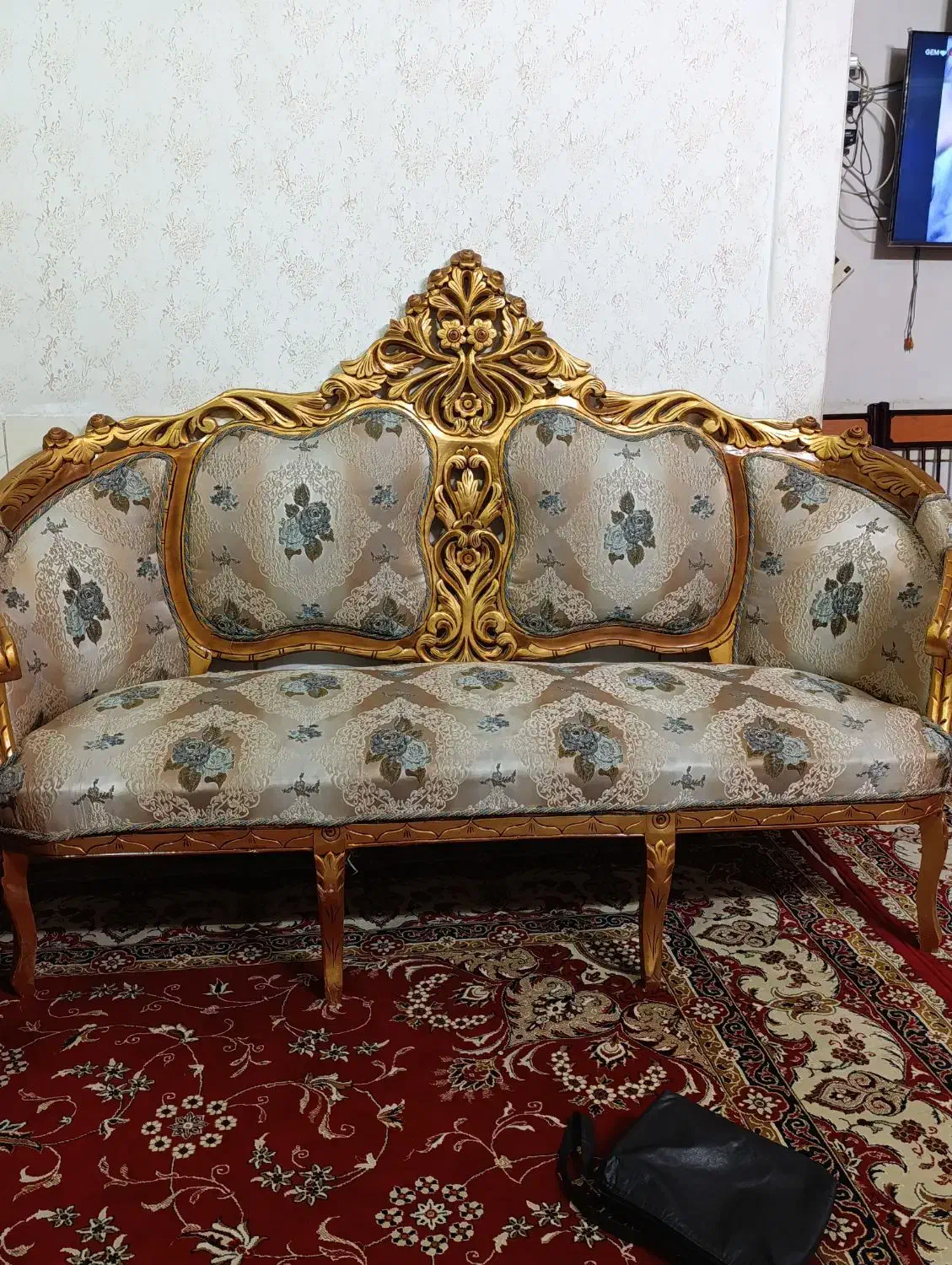 مبل سلطنتی چوب گردو|مبلمان خانگی و میز عسلی|اصفهان, سرتاوه|دیوار