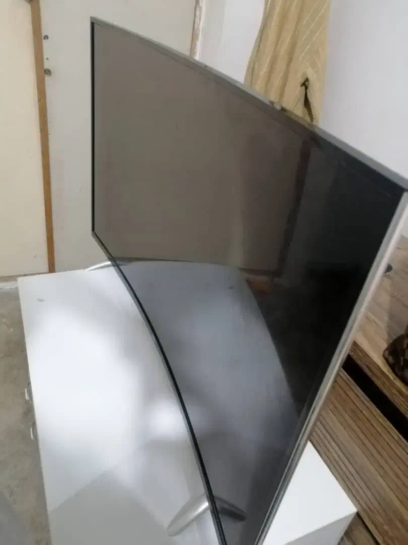 تلویزیونLED تی سی ال ۴۸اینچ منحنی|تلویزیون و پروژکتور|گرگان, |دیوار