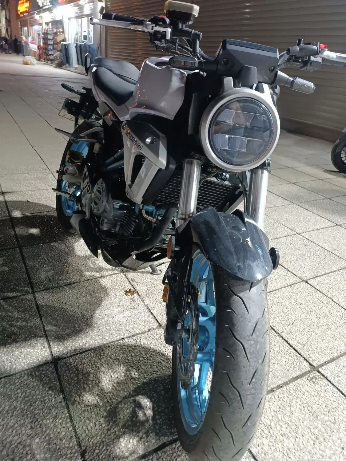 نیکتاز ۲۵۰  توربو|موتورسیکلت|فولادشهر, B4|دیوار