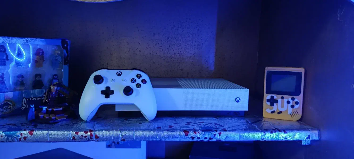 Xbox one s در حد نو|کنسول، بازی ویدئویی و آنلاین|کرمان, |دیوار