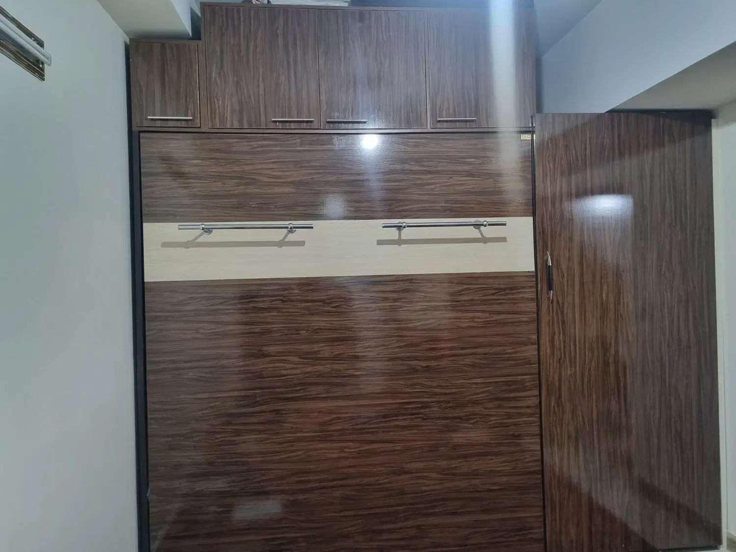 جای خواب ( تخت ) و کمد دیواری|تخت و سرویس خواب|تهران, شهرک ولیعصر جنوبی|دیوار