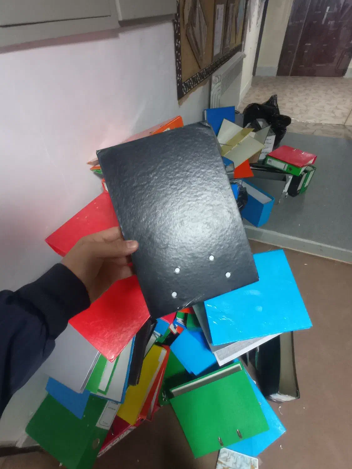 زونکن، اداری،|لوازم التحریر|شیروان (خراسان), |دیوار