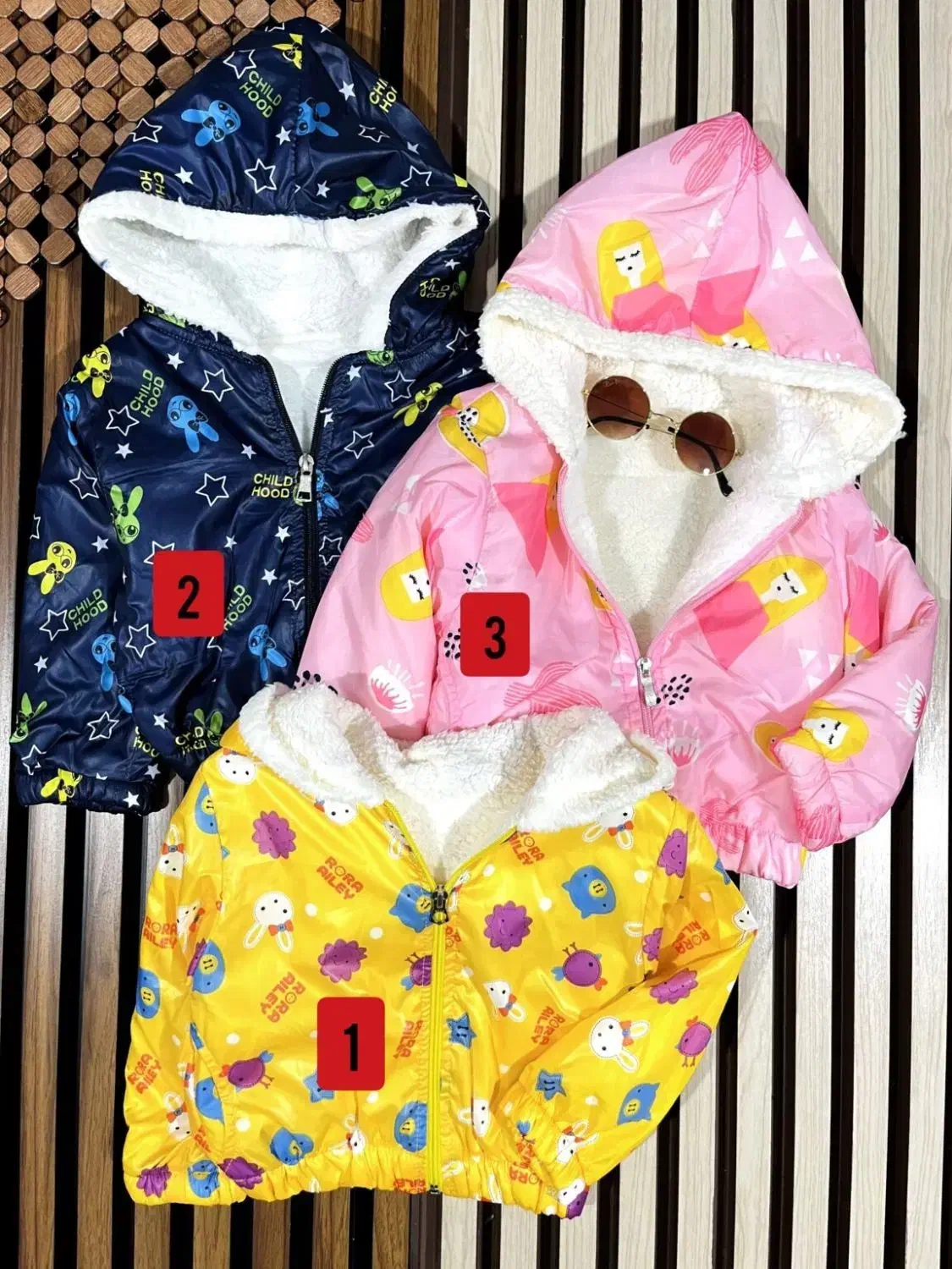 کاپشن داخل خز|کفش و لباس بچه|قم, شاه احمد قاسم|دیوار