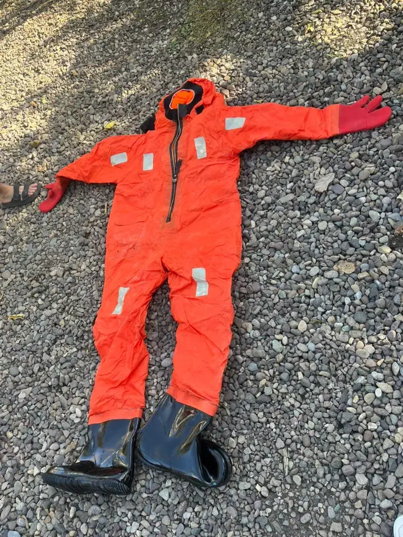 لباس|غواصی و ورزشهای آبی|رشت, لاکان|دیوار