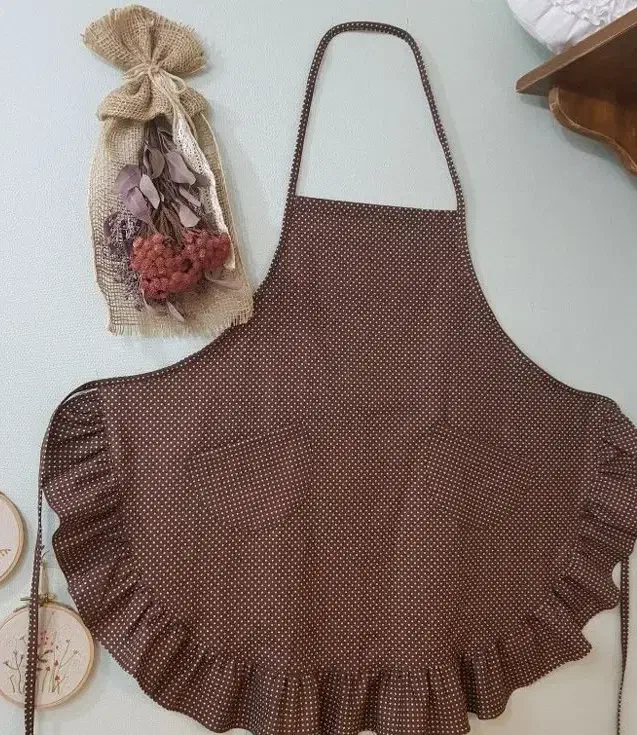 پیشبند آشپزخانه و دستگیره|سفره، حوله، دستمال آشپزخانه|صحنه, |دیوار