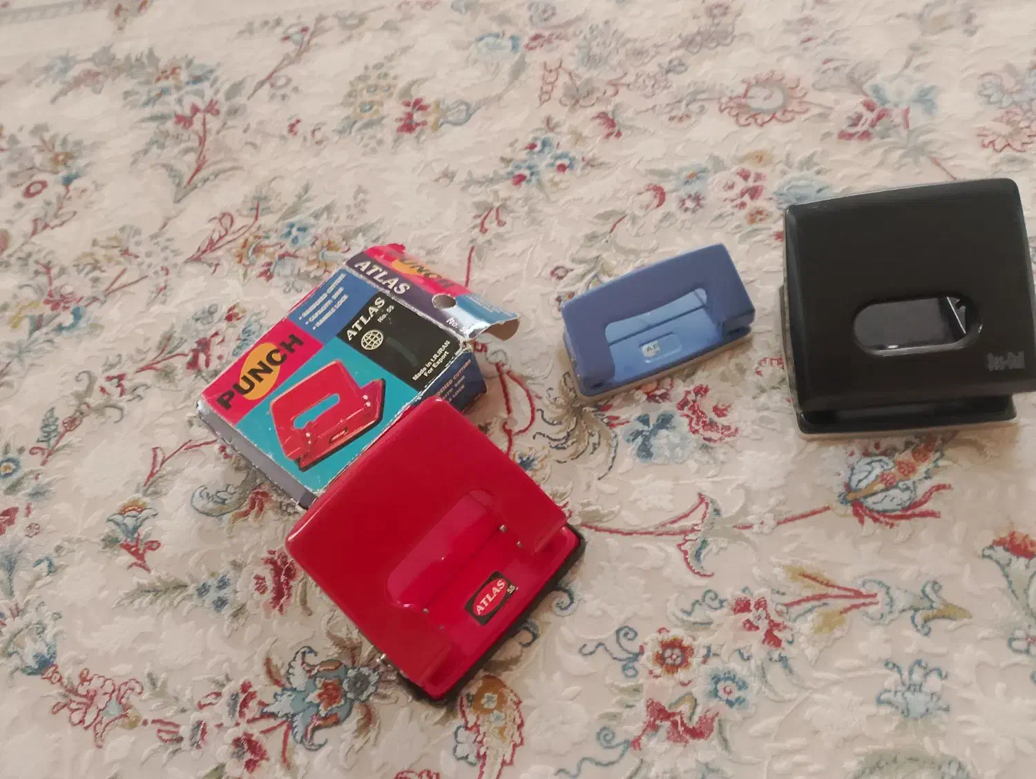 چند تا پانچ مدرسه|لوازم التحریر|پرند, فاز ۶|دیوار