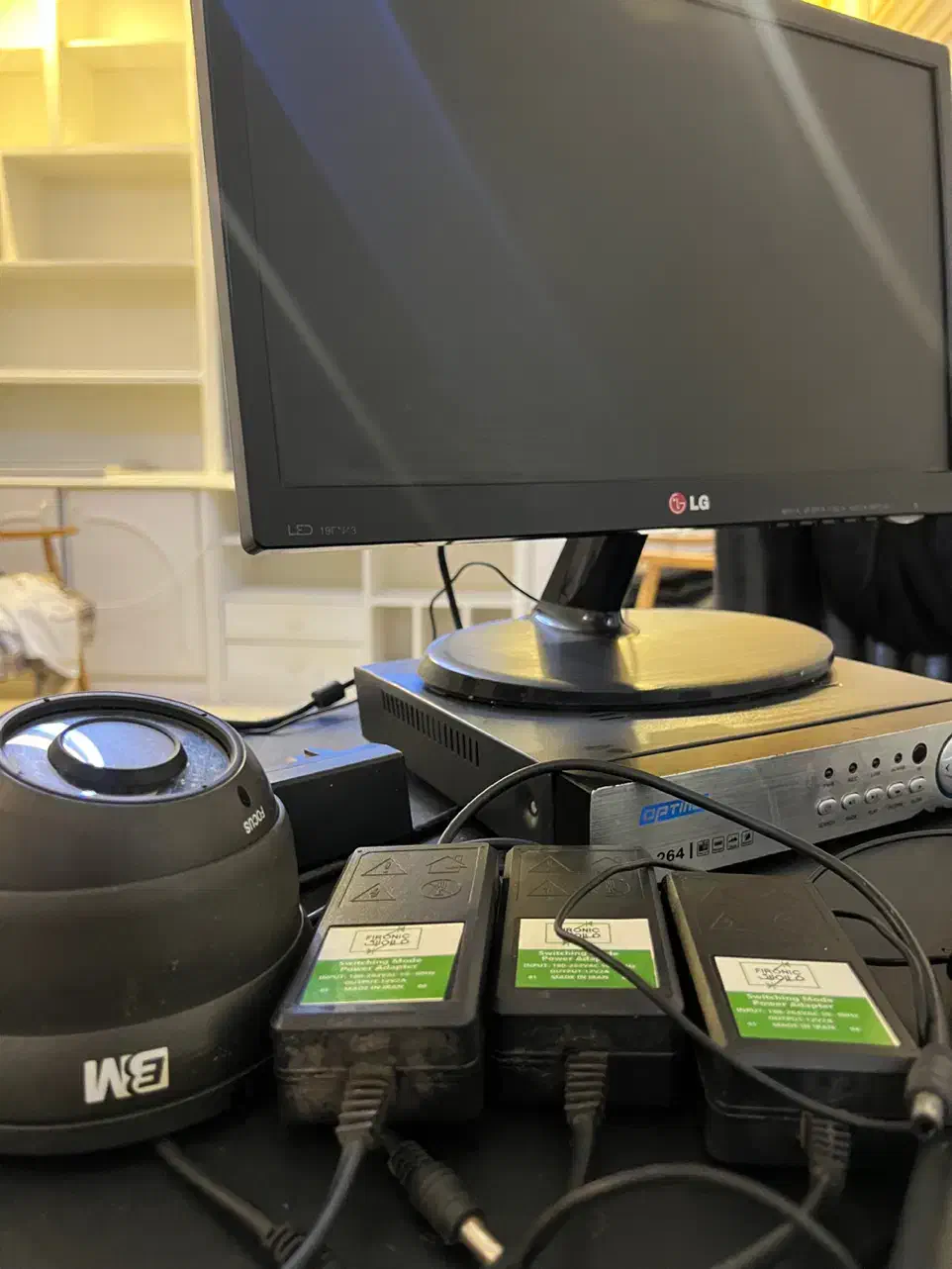 مانیتور|قطعات و لوازم جانبی رایانه|فومن, |دیوار