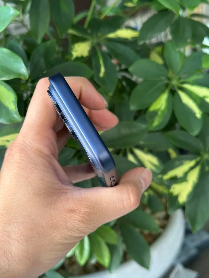 ایفون 17pro 256 battery 100 cycle 48|موبایل|اصفهان, گلزار|دیوار