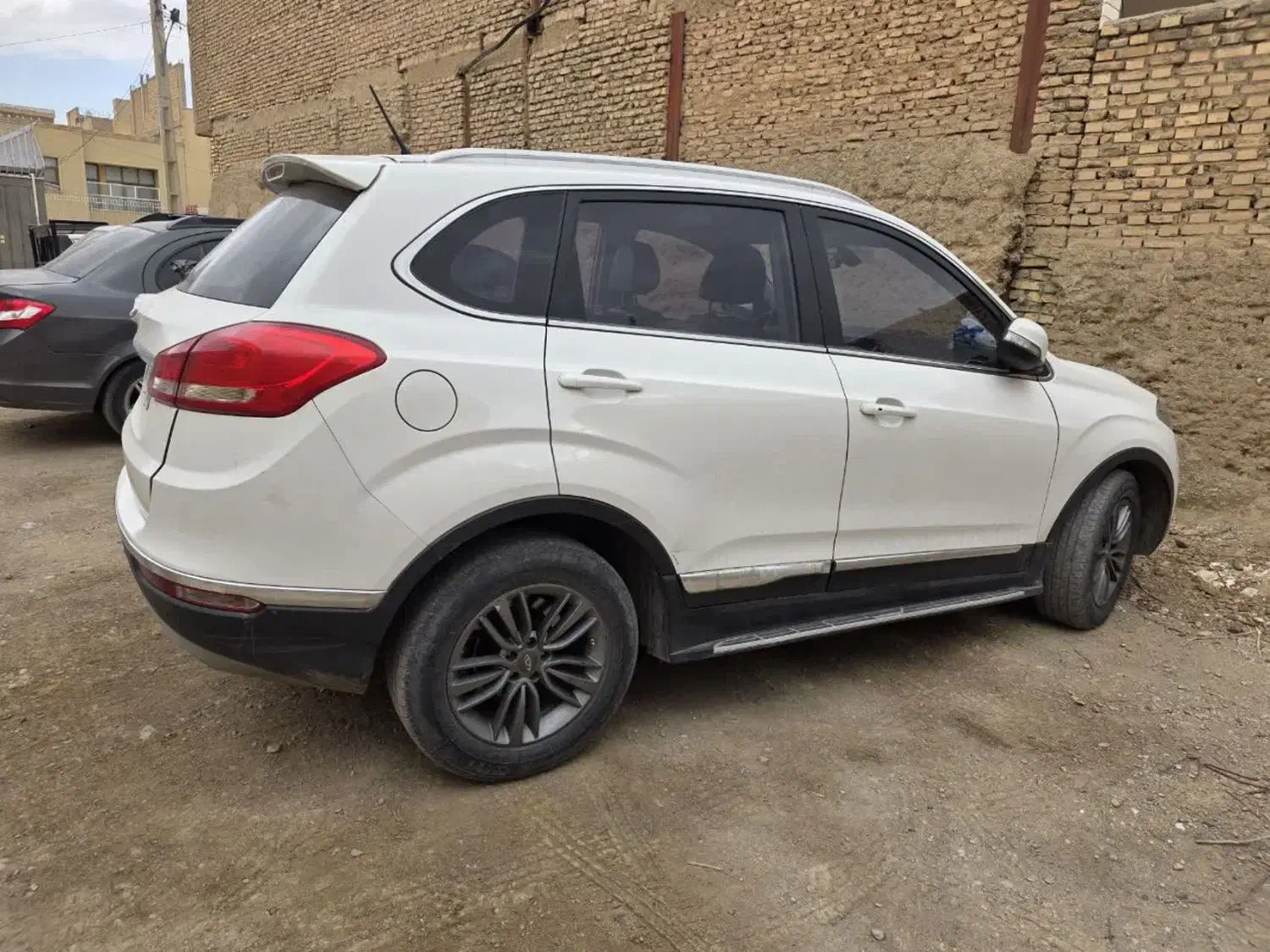 تیگو ۵ اکسلنت مدل ۹۷|خودرو سواری و وانت|نجف‌آباد, الله اکبر|دیوار