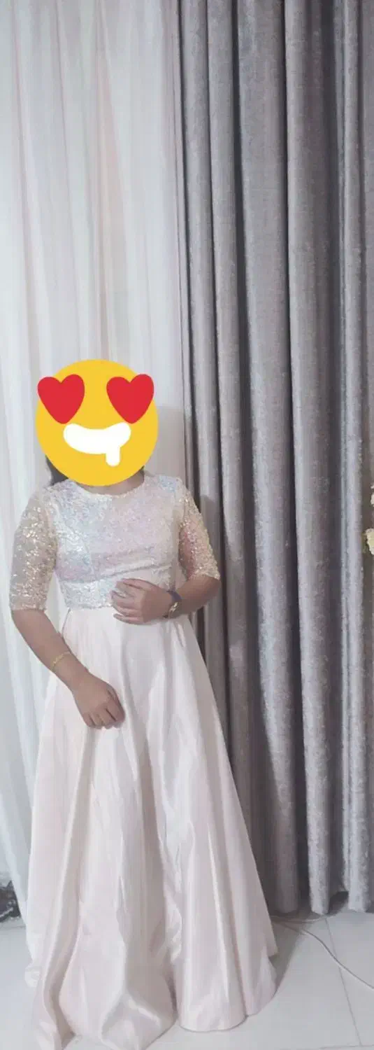 لباس مجلسی|لباس|هلیلان, |دیوار