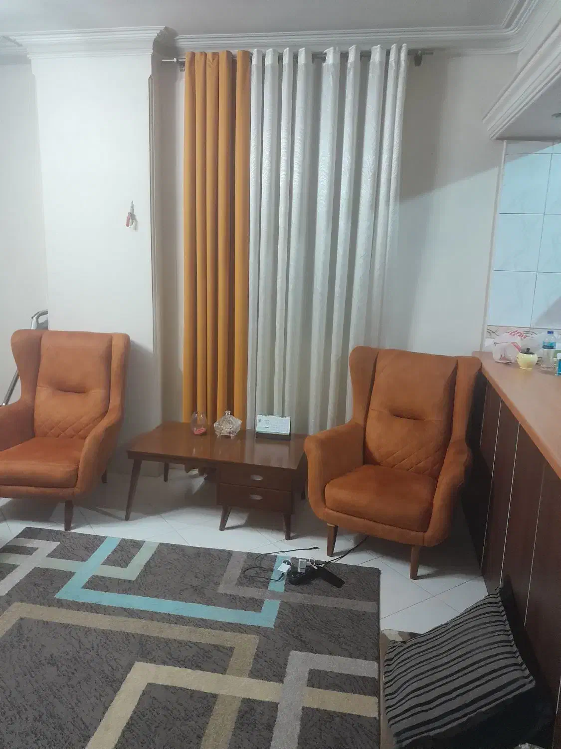 هم خونه میخوام شاغل (فوری) آقا هستم