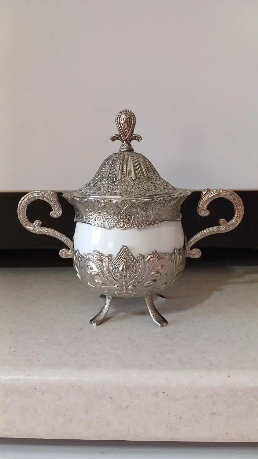 دو عدد قندان یا شکلات خوری سالم|ظروف سرو و پذیرایی|محلات, |دیوار