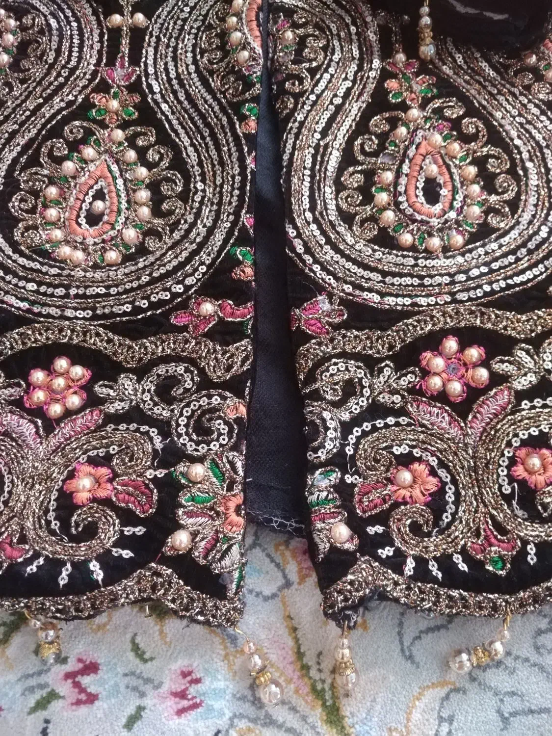 لباس|لباس|تربت‌حیدریه, شهرک ولیعصر|دیوار