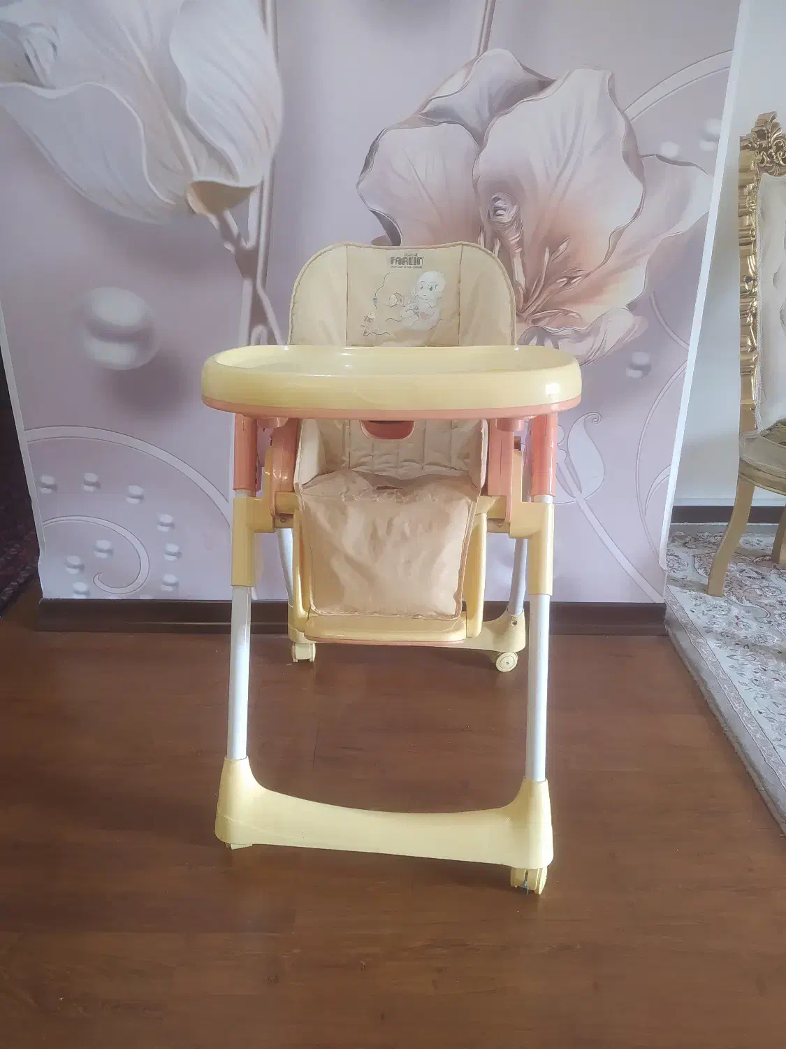 صندلی غذای کودک|میز و صندلی غذاخوری|اندیشه, اندیشه فاز ۳|دیوار